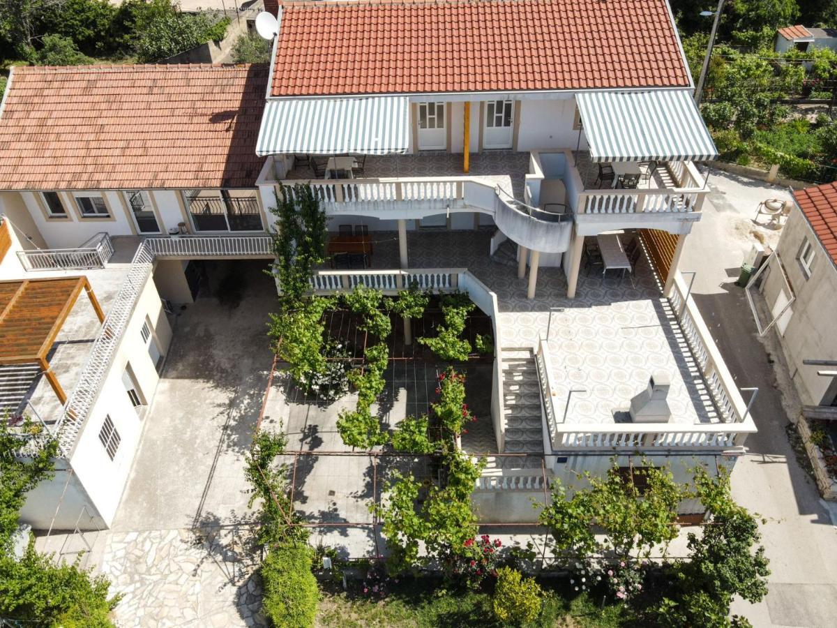 Rasin Apartments Pakostane Luaran gambar